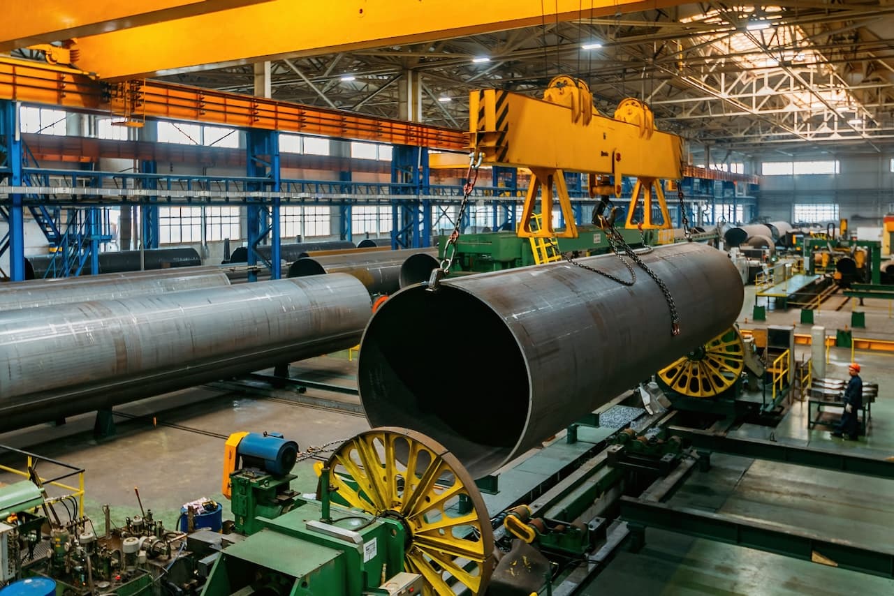 Tubería Gigante de Acero como soporte en un proyecto de conducción de gas