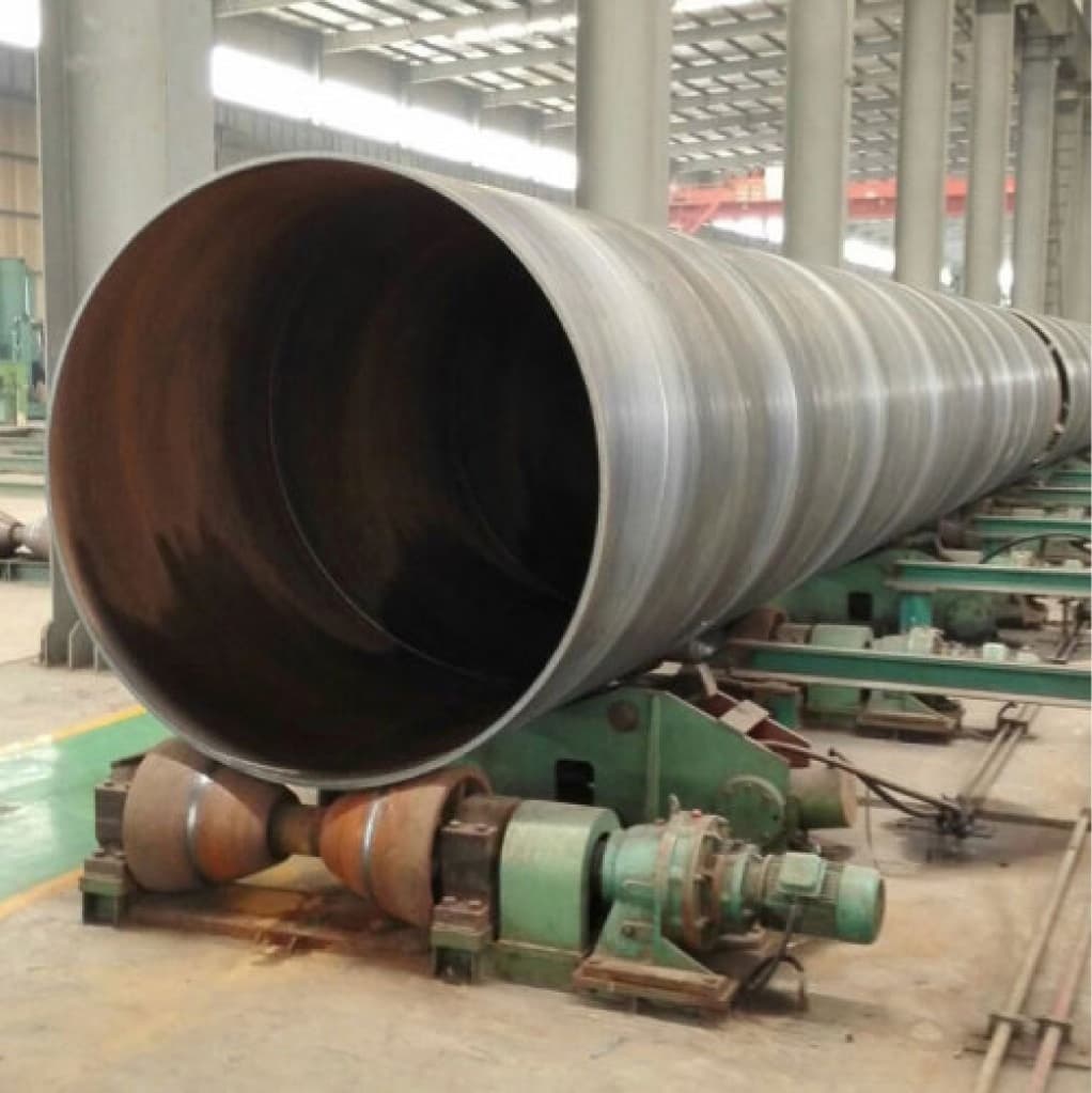 Fabricación de tubería gigante para un proyecto petrolero.